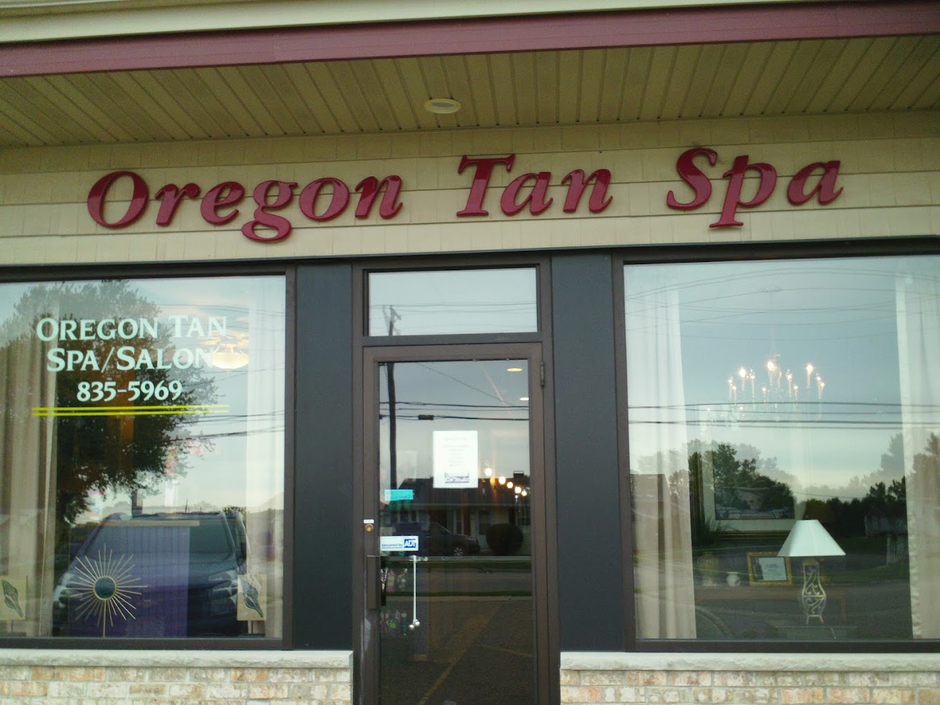 Oregon Tan Spa photo 1 of 1